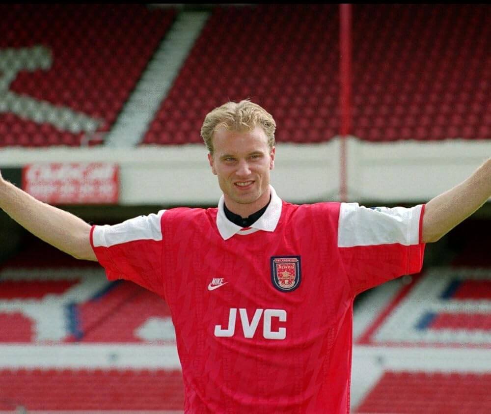 Dennis Nicolaas Maria Bergkamp là một bóng đá và cựu cầu thủ, gần đây nhất là Trợ lý huấn luyện viên của Ajax